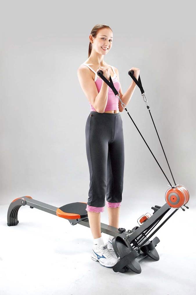Female fitness model reviewing the Body Sculpture BR3010 Rower